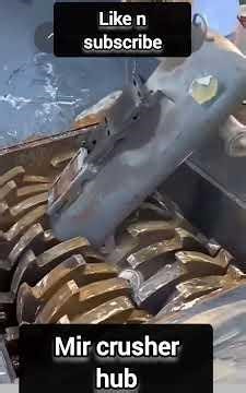 hydraulic crusher crushing iron things