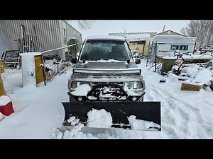 Snowplow test on 96 Geo Tracker! How will it do?