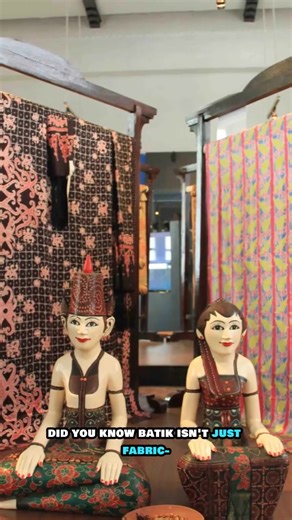 Batik in Java is more than fabric, it is history written in patterns. Passed down through generations, each motif carries stories, values, and quiet wisdom. A tradition shaped by time, patience, and heart. 🤍 Cr/ig: discover_indo88 📍 Batik, Java #WonderfulIndonesia #ExploreJawa #BatikIndonesia #IndonesianHertiage #TraditionalClothes