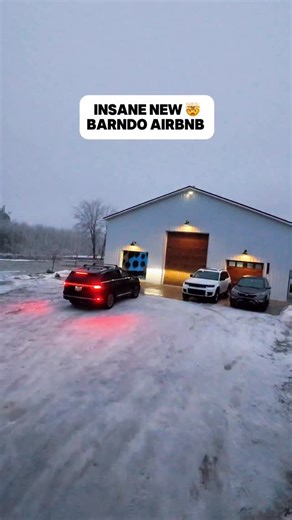The Swopes ᨒ Adventure ↟ Travel ↟ Family on Instagram: "😳Be one the first to stay in Michigans new crazy cool Barndo Airbnb❗️ 🌐 Book direct and save bigskybarnhouse.com or 🔗 in bio @bigskybarnhouse 📍Big Rapids, Michigan This one-of-a-kind Michigan retreat redefines group getaways with year-round fun. Enjoy a private indoor pool with a see-thru window + dual swim-up/sports bar with 5 TVs, right next to the Basketball Court + Toss-A-Touchdown Wall. Hit the putting green, arcade, hot tub, or he
