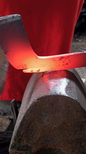 making a spur to collect rubber sap in a bowl #blacksmith