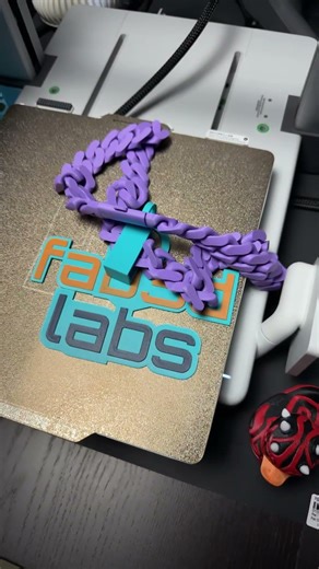 Custom #3dprinted Cuban chains and logo pendant