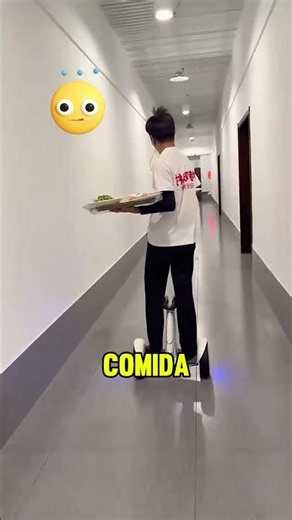 A menina tem um irmão de bom coração! 👦