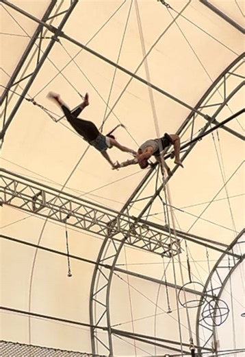 Flying Trapeze Adventures at Dallas Circus Center