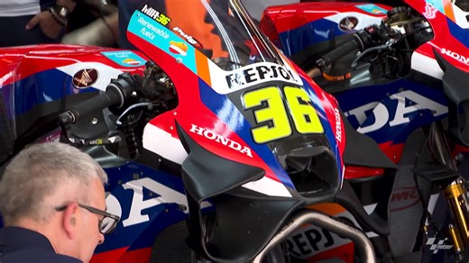 "This is a winning team" "We finally found something in Misano" "Our only target is to come back and to win again" Alberto Puig talks Honda's long recovery road 📈 #MotoGP | MotoGP