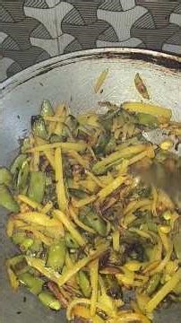 Alu Simba Bhaja 😋😋// ‪@SSP--‬ //#cooking #broadbeans #shortvideo #odiarecipes