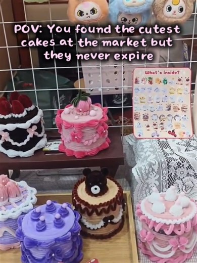 Looking for a gift they don’t already have? 🎁 Our fuzzy cake containers are 100% customizable! Pick your base, pick your