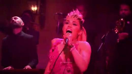 Miley Cyrus - Plastic Hearts (Official Video)