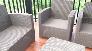 𝗠𝗼𝘂𝗻𝘁𝗮𝗶𝗻 𝗖𝗮𝗯𝗶𝗻 𝗩𝟭 𝗯𝘆 𝗕𝗠 𝗣𝗿𝗲𝗙𝗮𝗯𝘀 ✨ Your cozy escape, designed for modern minimalist living! Whether you're a newlywed couple, a small family on vacation, or a young professional seeking a peaceful retreat, the Mountain Cabin V1 offers the perfect balance of comfort and style. 🛏️ Loft-style bedroom with scenic views 🍃 Viewing deck to enjoy the fresh breeze and relax outdoors 🏠 Smart layout with a compact living area that combines a mini sala, dining space, kitchen, and