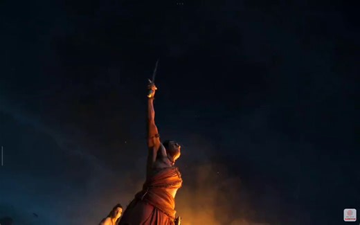 🚨🚨 HERE WE GO 🚨🚨This image of #RanbirKapoor as Shri Ram comes from leaked footage from the sets of #Ramayana. In it, the janeu is clearly visible (three cotton threads adorned with golden beads), reflecting his royal (rajsik) attire. And in second image we can see Ravi Dubey as well wearing it.In contrast, the teaser image shows only simple cotton threads, as it represents his appearance during vanvas (exile).So, those who were trolling the film over this detail should apply some common sens