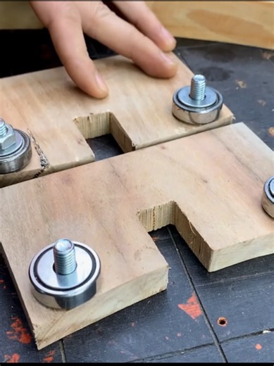 Handheld Router Square Jig for Curved Wood Working