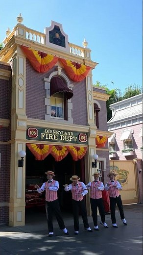 The Dappers Dans perform Grim Grinning Ghosts #disneyland #california #halloween #hauntedmansion