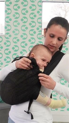 How To Put A Crying Baby in a Baby Sling! Ultra Light Minimonkey Mini Sling ✨️ #babycarrier