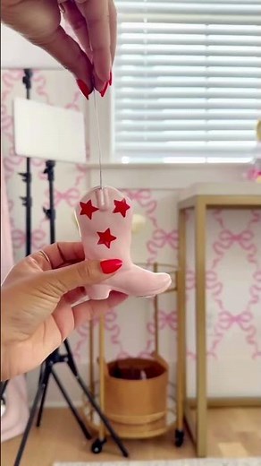 Nail the at-home content creator setup! Find tips like this in our new book, The Home Edit for Teens