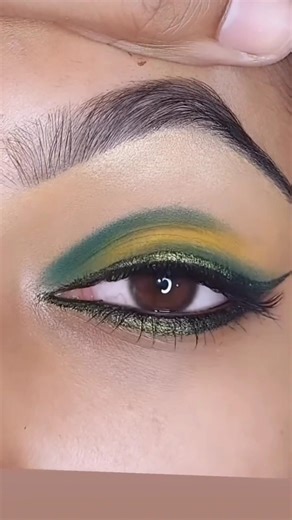 Mayun Soft Smokey Eye Makeup Tutorial for Beginners#shortsviral #softglamlook #eyemakeup