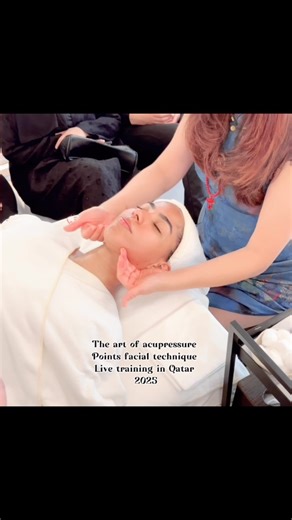 Chuanzhi Wellness Beauty Techniques Facial acupressure massage stimulates facial meridians and reflex points, promoting blood circulation, clearing lymphatic blockages, and improving facial microcirculation. This allows the skin to receive sufficient oxygen, achieving effects such as detoxification, wrinkle reduction, contour lifting, skin firming, fatigue relief, and improved dullness. It also regulates emotions, relaxes the mind and body, and promotes inner and outer health and beauty. Main Fu