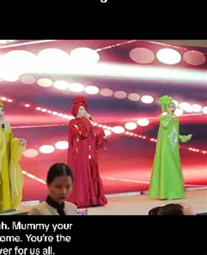 My mummy Salimah Mahmood with my fav two. Liza Aziz and Azlina Aziz. At the Islamic Fashion Festival in Bangkok. #lizaaziz #azlinaaziz #salimabmahmood #singing #performer #thebest