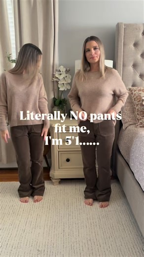 Obsessed with the fit of these!! 💕 #denim #petitedenim #petitestyle #styletips #whattowear #outfitinspo #petitefriendly #shoppingonline #petitefashion #styletips #fallcasual #falloutfit Be sure to follow @yourpetitebestie for daily affordable fashion inspo & comment “SHOP” for a link! | Yourpetitebestie