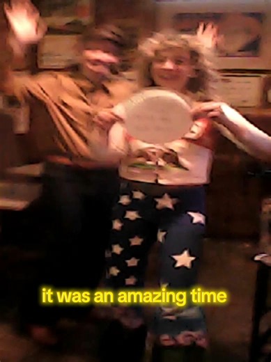 Toy camera vlog of my Nashville trip!! Still can't believe it happened, you're the best @Meels Background music is Meel's song Out West, as performed live at this concert!