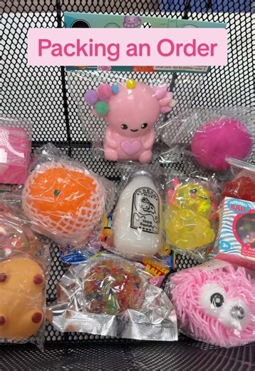 Thank you soooo much for ordering from FidgetToysPlus.com 💖🫶🏻 @Mrs. Bench #mrsbench #fidgettoysplus #smallbusiness #worldsbiggestfidgettoystore #orderpacking