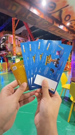 Adventureland on Instagram‎: "Read this before you top up your regular card again! 🛑 You’re missing out on the “Charge and Chill” life. Upgrading to the Gold Card gives you the ultimate park experience PLUS 4 coupons to enter our massive draw. You could walk away with prizes worth AED 25,000. Don’t say we didn’t warn you! 🎡🎁 #adventurelanduae #adventureland #chargeandchill اقرأ هذا قبل أن تعيد تعبئة بطاقتك العادية مرة أخرى! 🛑 أنت تفوّت تجربة “اشحن واستمتع”. الترقية إلى البطاقة الذهبية تمنحك 