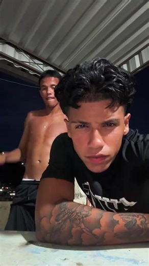 فيديوهات أنشأها surfistaa7 (@surfista.rssc) باستخدام الصوت الأصلي - surfistaa7