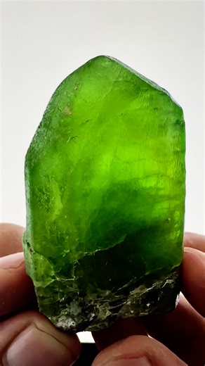 💚 Natural Peridot Crystal 💚A bright and vibrant green peridot with excellent clarity and sharp crystal form. This beautiful specimen showcases the fresh, lively color that peridot is loved for — a true gemstone right from nature’s heart. Perfect for collectors or as a special display piece🌍 Origin : Skardu Pakistan #peridot #olivine #gemstones #mineralsforsale #crystalsforsale #fineminerals #gemstonecollection #crystalcollection #geologyrocks #mineralcollector #crystallovers #crystalhealing #