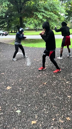 Some shadow boxing after road work runs 💨💫 #teamironbound #boxing #fyp #boxingtok #ironboundboxing #motivation #boxingtraining #boxinglife #foryou #shadowboxing