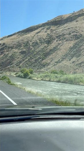 Oregon back roads #roadtrip #scenicviews #oregon #scenicdrive #oregonadventures #roads #backroads