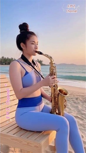 Sensational Music Performance by Stunning Female Artists #music #cover #livemusic #shorts