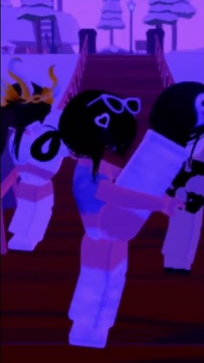 Skinny girls got a big butt to *roblox edit*