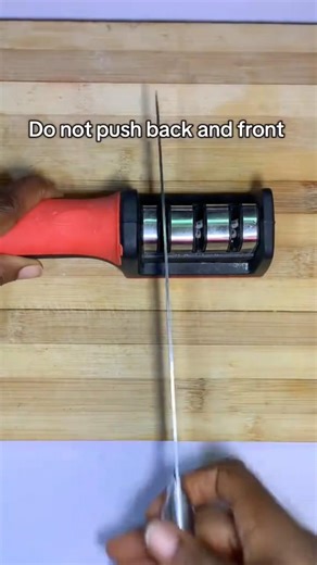 How to use a three stage knife sharpener #goviral #blowup #fypシ゚viral #kitchenhacks