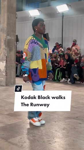 Kodak Black walks the runway at #parisfashionweek for Nahmias #fashiontiktok #pfw #kodakblack #runway