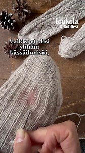 Kulunut villasukka ei ole menetetty tapaus. Näin parsit sukat lankaa pujottelemalla. Helppoa! 👌 📹: Outi Hakkarainen Lue juttu: kotiliesi.fi/kasityo/neulonta/sukan-parsiminen-lankaa-pujottelemalla/ | Kotiliesi