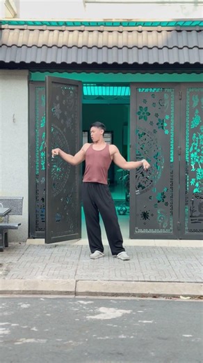 End of the vlog day. 😅 | MUSCLE MAN | #namphuong #muscleman #funny #shorts #hero #kindness