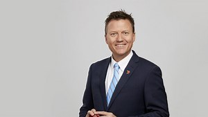 Test caller James Brayshaw changes delivery for Channel 7’s coverage