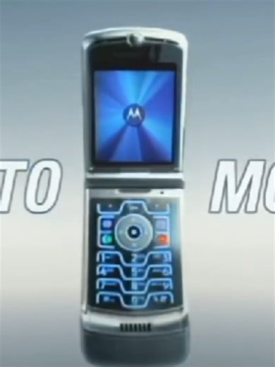 Who had a Razr back in the day? #classiccommercials #2000snostalgia #2000s #throwback #fypシ゚viral