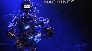 La banda de robots 'Z-Machines' ofrece su primer concierto llenando el aforo