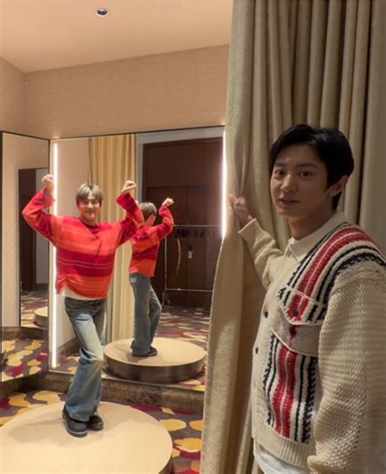 드레스 쇼핑 #SUHO #CHANYEOL #EXO #엑소 #weareoneEXO | EXO