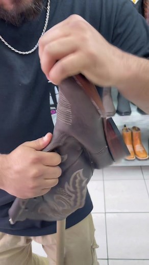 Consejos para Estirar y Ajustar Tus Botas Vaqueras