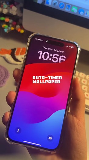 Auto-Timer Wallpaper Setup for iPhone 15