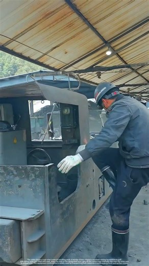 Battery Powered Mining Locomotive Pulls Side Dump Mine Cars For Manual Coal Unloading At Mining Site