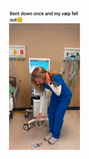 He pile of random crap from work 😭Credits via:- alicajune/tiktok