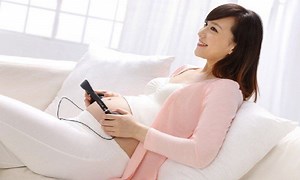 Vì sao em bé trong tử cung có thể nghe thấy âm thanh từ bên ngoài bụng mẹ?