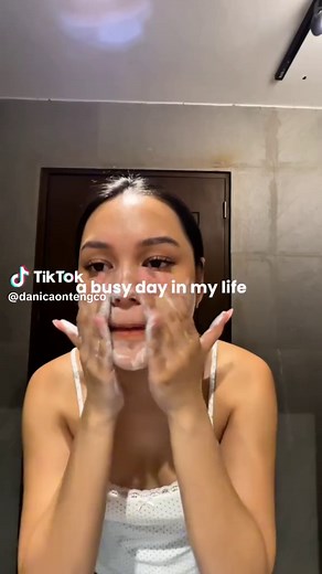 Revitalize with Lemon Water During Busy Days