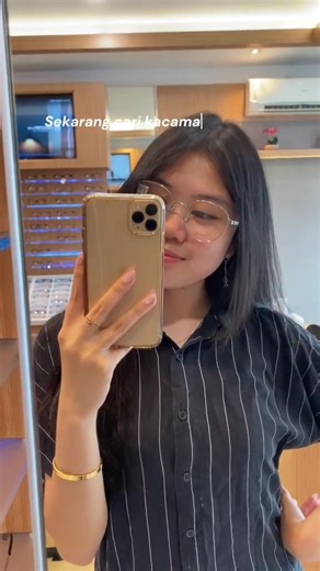 Uang penting, tapi Do'a juga gak kalah penting❗️ Bulan ini Optik Kanazawa ada promo spesial yang sayang banget dilewatin 🕶️✨ Dengan konsep SEPARO UANG SEPARO DO'A kamu bisa dapetin kacamata dengan harga lebih ringan dikantong😱 datang ke Optik Kanazawa dan manfaatkan promonya✨❤️ *syarat ketentuan berlaku #promooptik #promofebruari #optikkacamata #diskonkacamata #optiktangerang