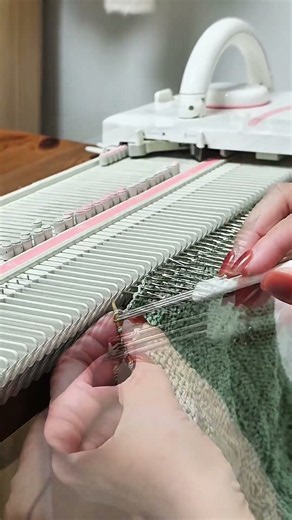 Mastering Machine Knitting: Precision Stitch Transfer Techniques
