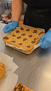 5.7K reactions · 448 shares | She's thick and nutty 樂 Ferrero stuffed cookie bar filled with chocolate hazelnut spread. Order now for weekend delivery  #tiktokshop #chocolatehazelnut #ferrero #nuts #stuffedcookie #cookiebars #fyp | Clever Cookie | Facebook