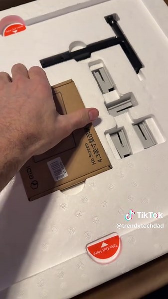 Unboxing the QIDI Q2 Combo 3D Printer