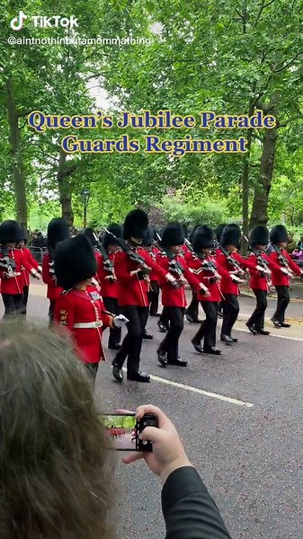Queen’s Jubilee Guards Regiment Parade at Buckingham Palace 2002